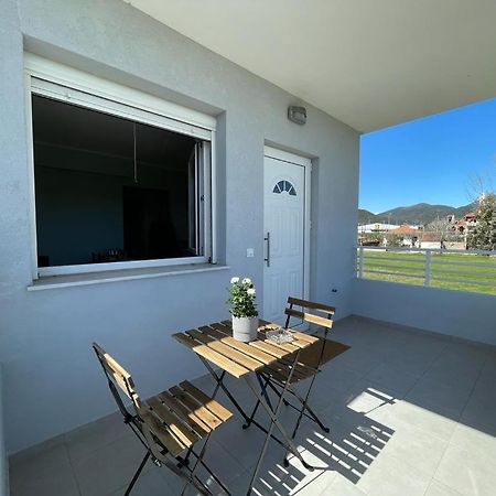 The Breeze & Sunlight Apartment Vrasná Dış mekan fotoğraf